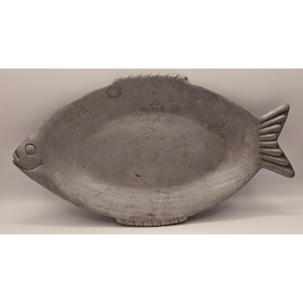 York Metalcrafters Vintage Cast Aluminum Fish Serving Platter Tray Silver